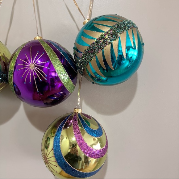 6 CELEBRATE IT ORNAMENTS - Picture 15 of 17
